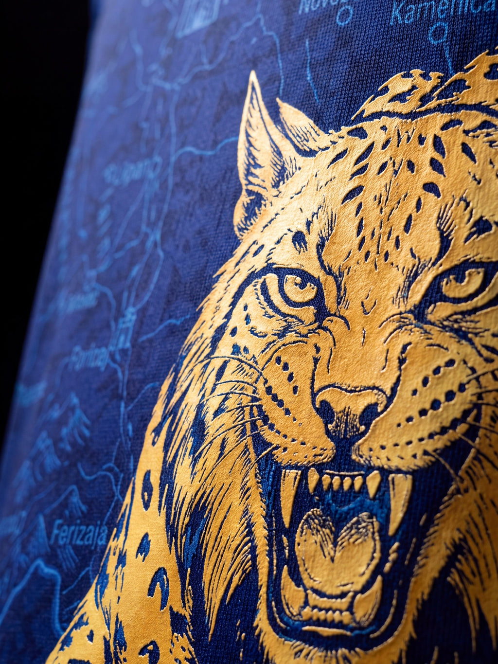 Kosovo Dardania jersey, lynx print up close